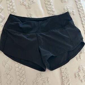 Lululemon Athletica Black Hotty Hot 2.5 inch shorts